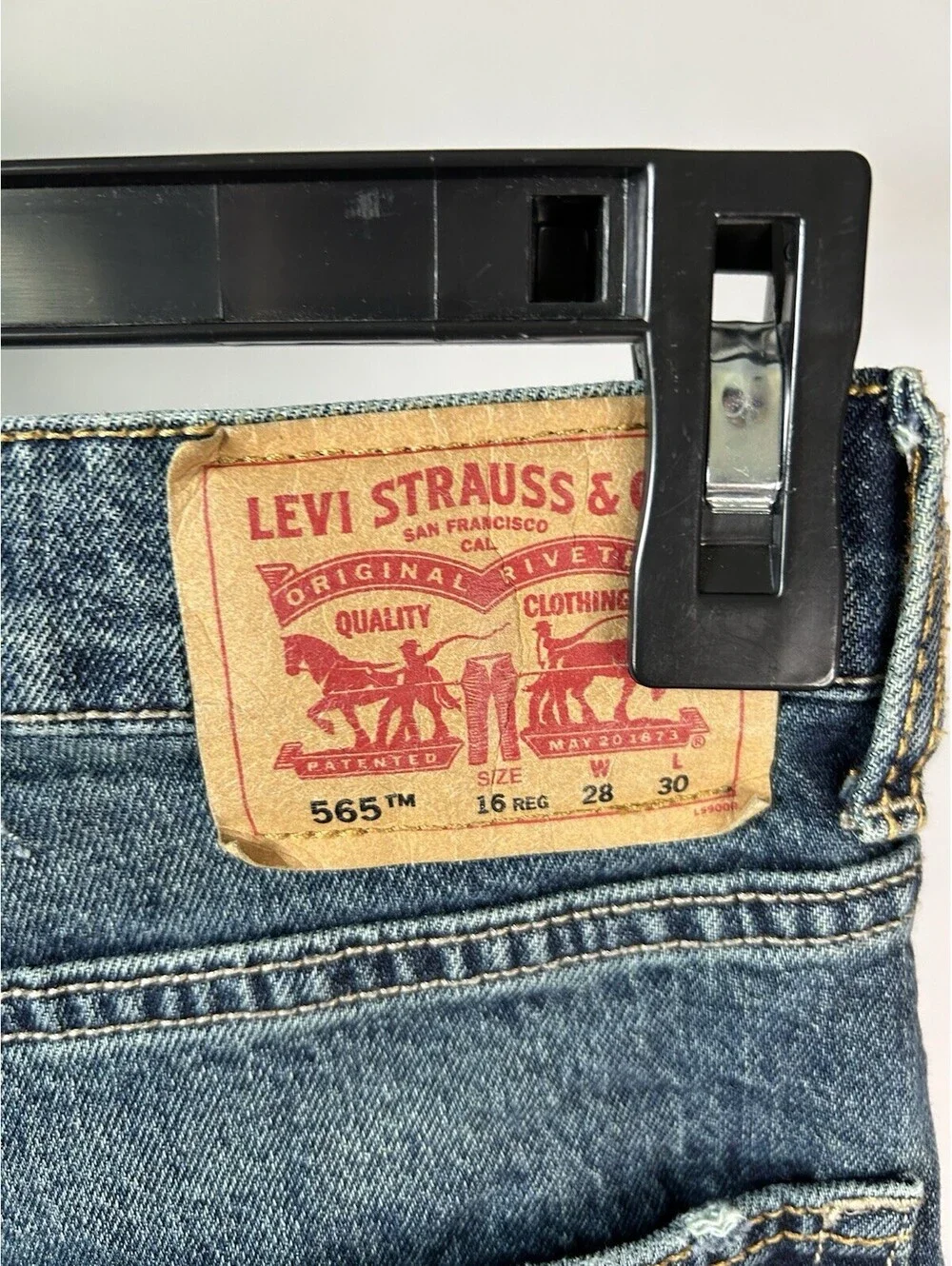 Levi’s 565 Straight Jeans Youth Size 16 28x29